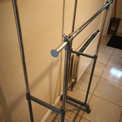 Clothes rack