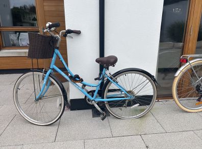 Vintage ladies city bike