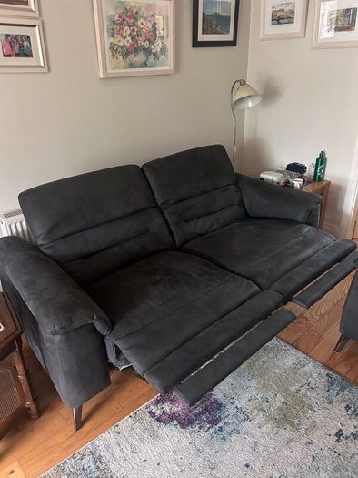 Recliner Sofa - Excellent condition