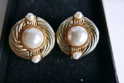 Vintage Gold Rope Edge and Pearl Earrings