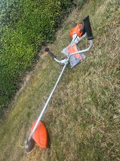 hedge strimmer