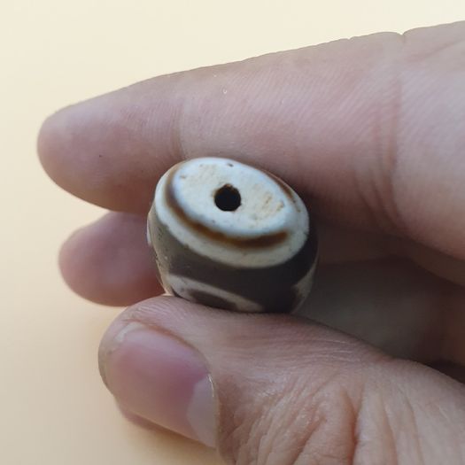 Himalayan Tibetan Beautiful 2 Eyes Vintage Agate Dzi Bead Amulet