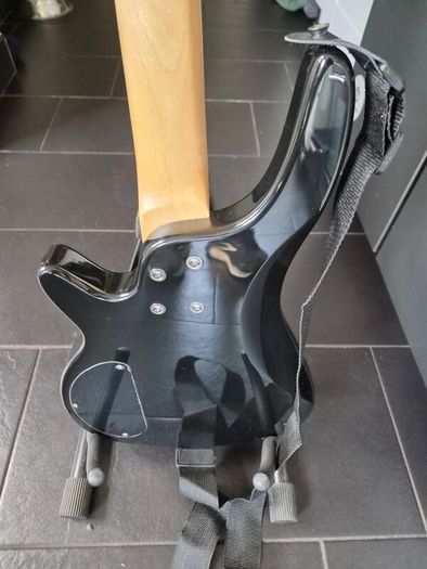 bass
