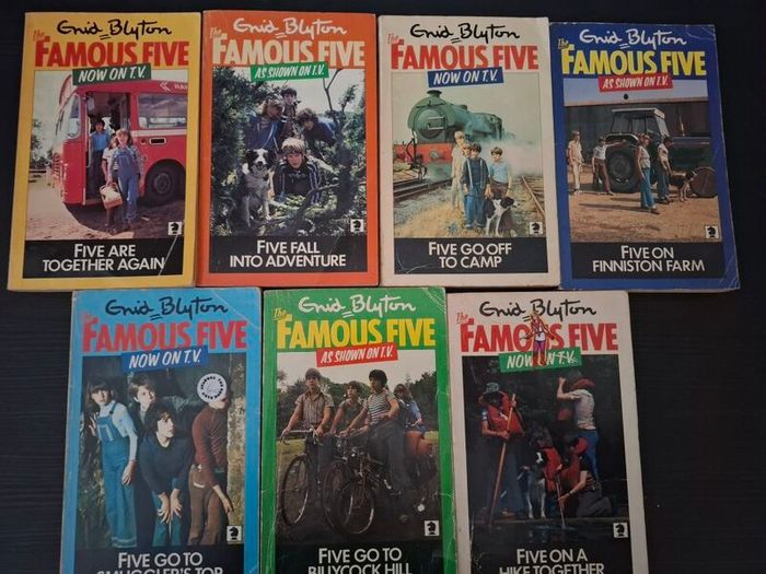 Famous Five Paperback Bundle