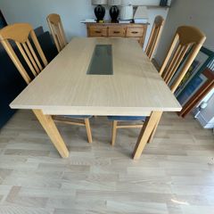 Kitchen table and 4 chairs