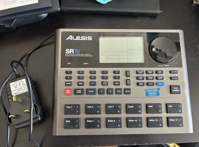 Alesis SR18 Drum Machine