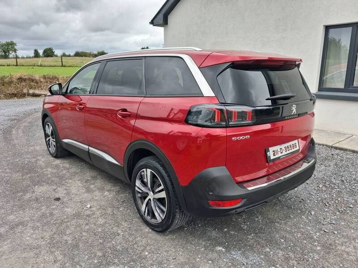 2021 Peugeot 5008