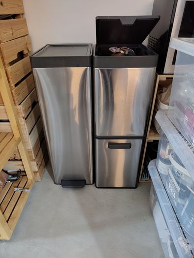 Pedal kitchen bin