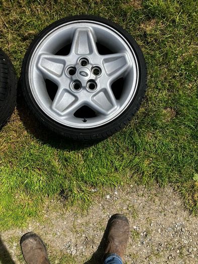 Land Rover Mondials