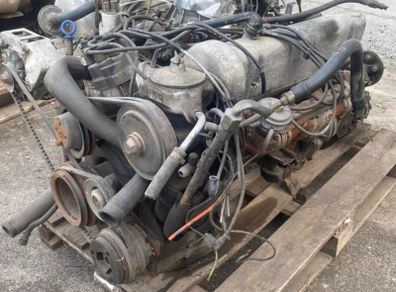 Mercedes M117 4.5 W116 engine