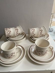 Vintage Biltons  England eighteen piece tea set