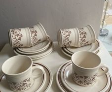 Vintage Biltons  England eighteen piece tea set