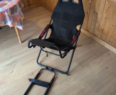 Sim racing seat
