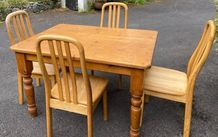 Pine kitchen table and 4 matching chairs