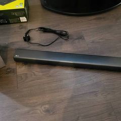 LG SJ5 Soundbar with subwoofer