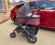 UPPAbaby Vista V2 - Lucy (Full Bundle with CozyGanoosh)