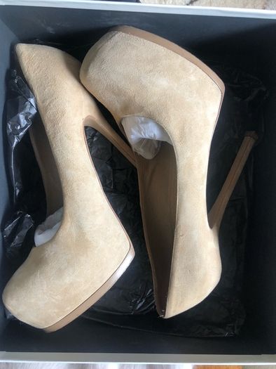 YSL nude suede Tribtoo pumps