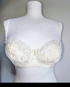 Lepel cream strapless bra in 38D, 32DD, 36DD, 38DD