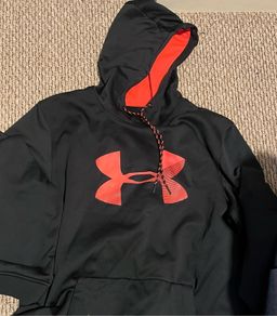 Under Armour hoodie size xxl