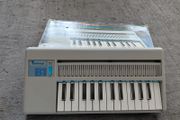 vinatge Bontempi keyboard in box works