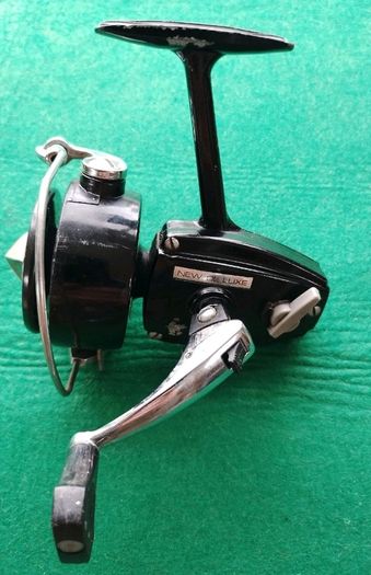 Vintage Intrepid New Deluxe Course/Spinning Reel
