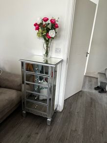 mirror chest of drawer