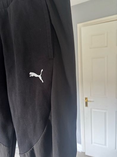 Woman's puma Jog pants