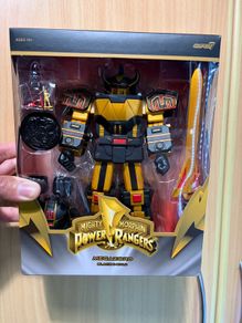 Mighty Morphin Power Rangers Dino Megazord Gold & Black Super 7 Ultimates