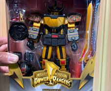 Mighty Morphin Power Rangers Dino Megazord Gold & Black Super 7 Ultimates
