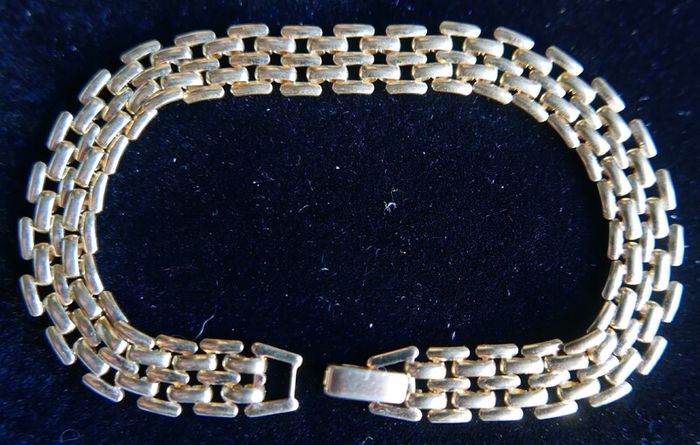 18Ct Gold Plated Bracelet Bangle