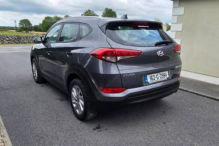 Hyundai Tucson with warranty