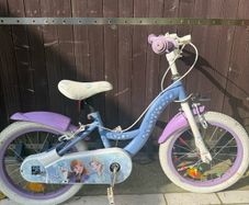 Smyths Elsa/frozen Bike