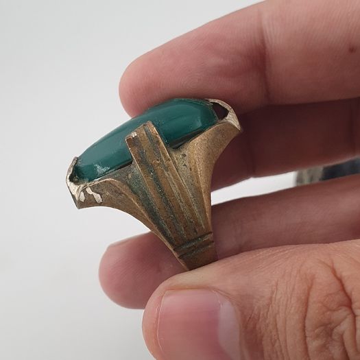 Antique 15 Heritage Style Rings Mixed Brass Glass & Decorative Stone Collection