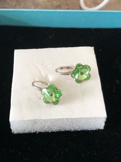 sterling silver peridot earrings