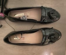 Shiny black size 5 women's wear dress shoes brand new
