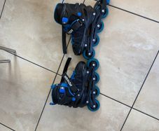 Roller blades