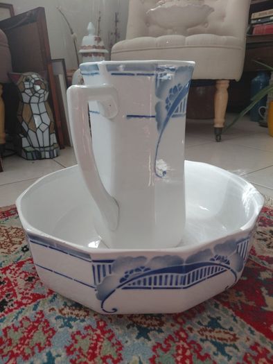Antique French wash basin and pitcher jug by Ceranord St Amand early 1900s