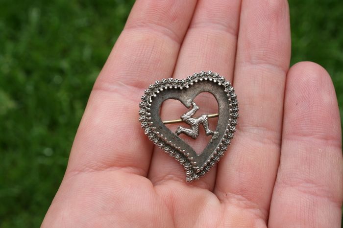 Vintage Sterling Silver 925 Brooch 1"x1"