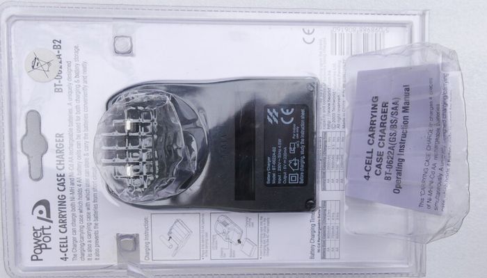 Battery charger with 4 AA rechargeable batteries