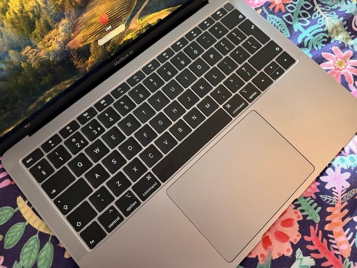 2019 MacBook Air Retina 13-inch (Space Grey)