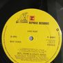 Neil Young Live Rust Irish Pressing Image 4