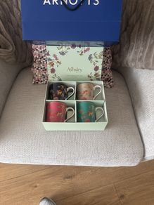 mugs