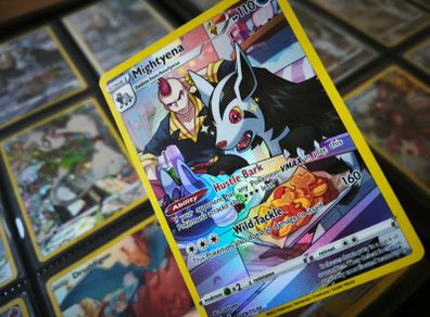 Mightyena ! Illustration Rare ! from Astral Radiance Set ! 2022 ! Pokemon Card !