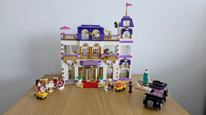 Lego Friends Heartlake Grand Hotel (41101)