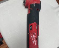 Milwaukee M12 FUEL oscillating multi-tool with genuine 2.0Ah battery