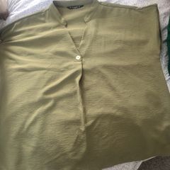 ladies top new Dunnes size 18