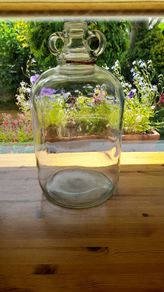 Glass jug