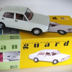Diecast Model Morris Marina White - Collectable Vanguards 1:43