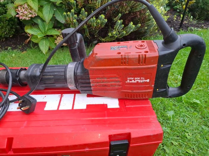 Hilti kango 10kg 230V  (warranty 6-months)