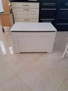 Storage box